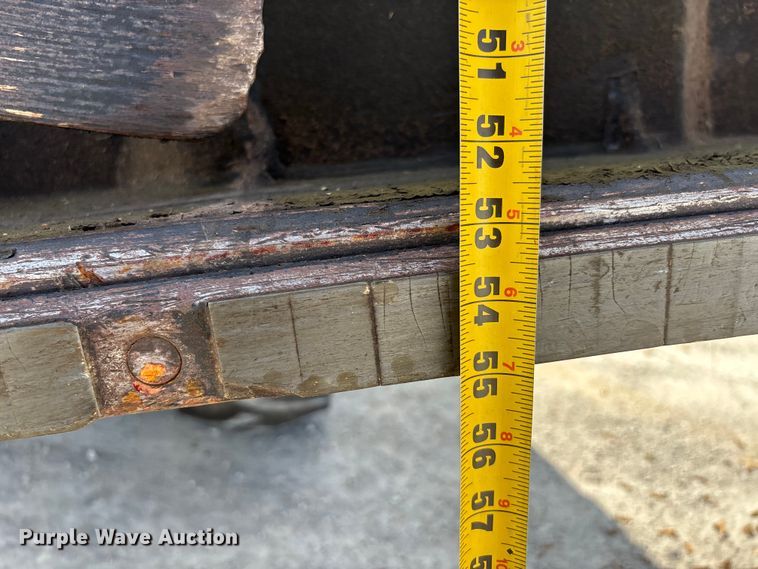 image for item DU1363 2010 John Deere 6330 tractor