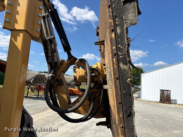 image for item DU1363 2010 John Deere 6330 tractor