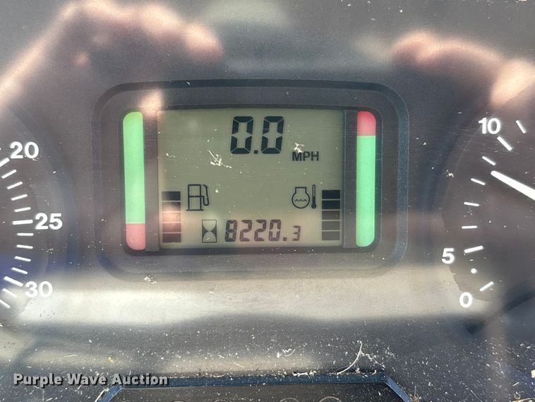 image for item DU1363 2010 John Deere 6330 tractor