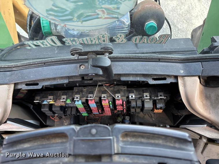 image for item DU1363 2010 John Deere 6330 tractor