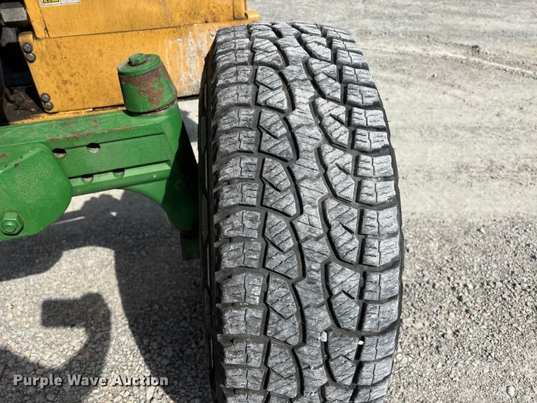 image for item DU1363 2010 John Deere 6330 tractor