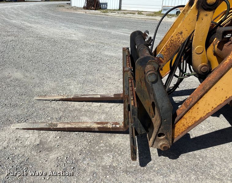 image for item DU1364 2004 John Deere 310SG backhoe