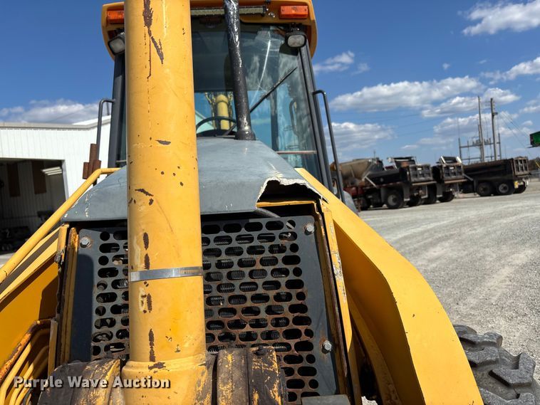 image for item DU1364 2004 John Deere 310SG backhoe