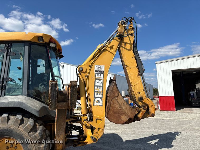 image for item DU1364 2004 John Deere 310SG backhoe