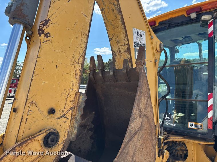 image for item DU1364 2004 John Deere 310SG backhoe