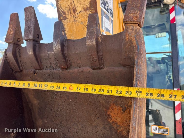 image for item DU1364 2004 John Deere 310SG backhoe