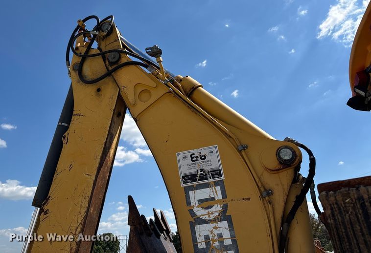 image for item DU1364 2004 John Deere 310SG backhoe