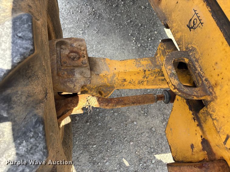 image for item DU1364 2004 John Deere 310SG backhoe