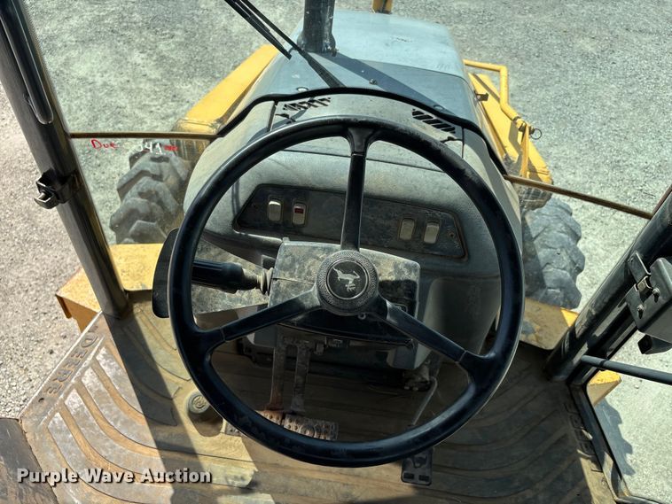 image for item DU1364 2004 John Deere 310SG backhoe