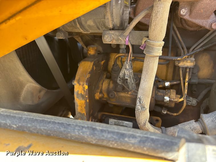 image for item DU1364 2004 John Deere 310SG backhoe