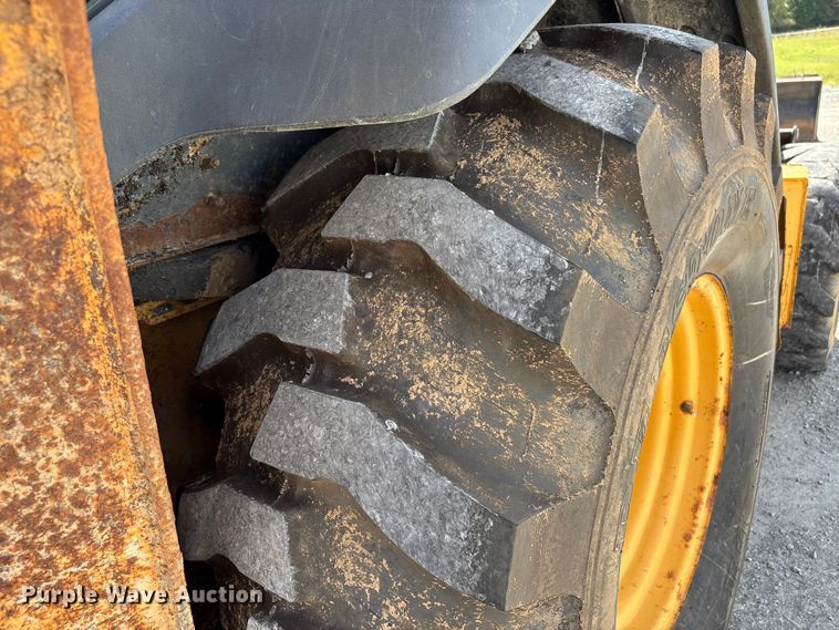 image for item DU1364 2004 John Deere 310SG backhoe