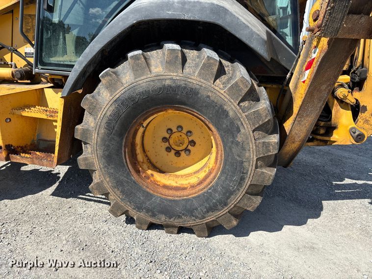 image for item DU1364 2004 John Deere 310SG backhoe