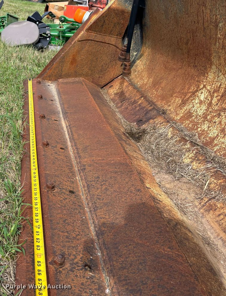 image for item DU1364 2004 John Deere 310SG backhoe