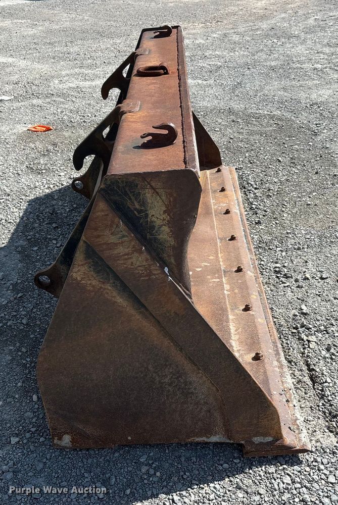 image for item DU1364 2004 John Deere 310SG backhoe