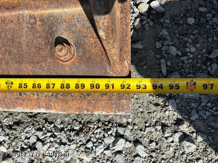 image for item DU1364 2004 John Deere 310SG backhoe