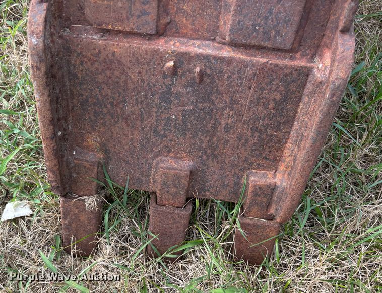 image for item DU1364 2004 John Deere 310SG backhoe