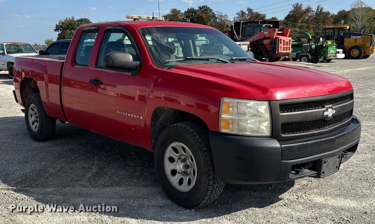 image for item DU1367 2007 Chevrolet Silverado 1500 Ext. Cab pickup truck