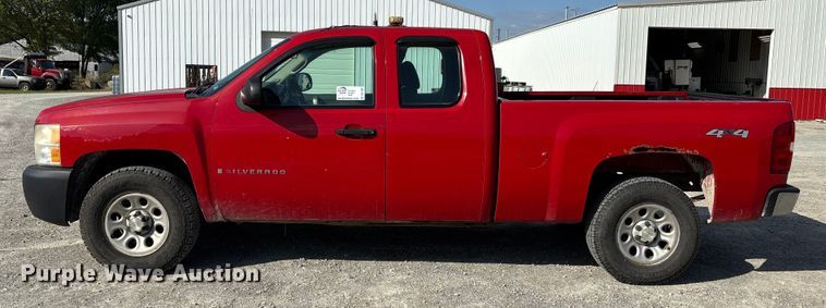 image for item DU1367 2007 Chevrolet Silverado 1500 Ext. Cab pickup truck