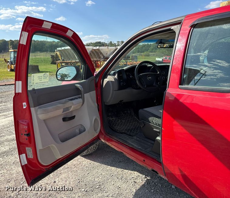 image for item DU1367 2007 Chevrolet Silverado 1500 Ext. Cab pickup truck