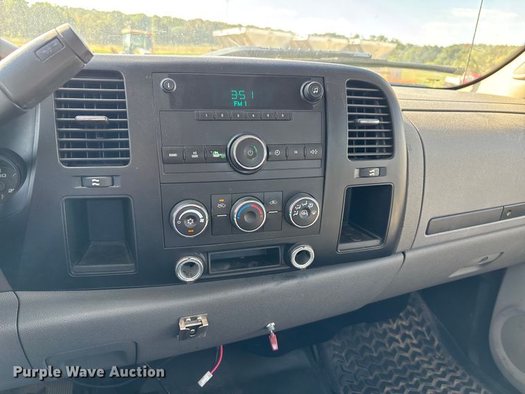 image for item DU1367 2007 Chevrolet Silverado 1500 Ext. Cab pickup truck