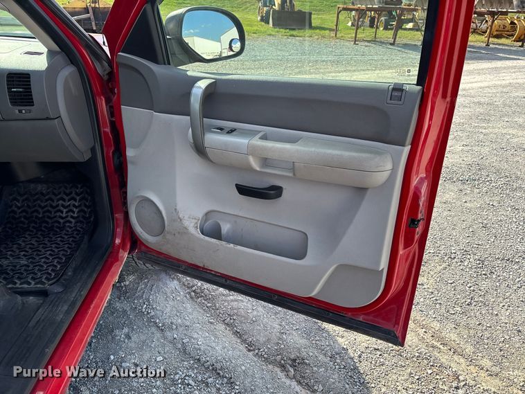 image for item DU1367 2007 Chevrolet Silverado 1500 Ext. Cab pickup truck