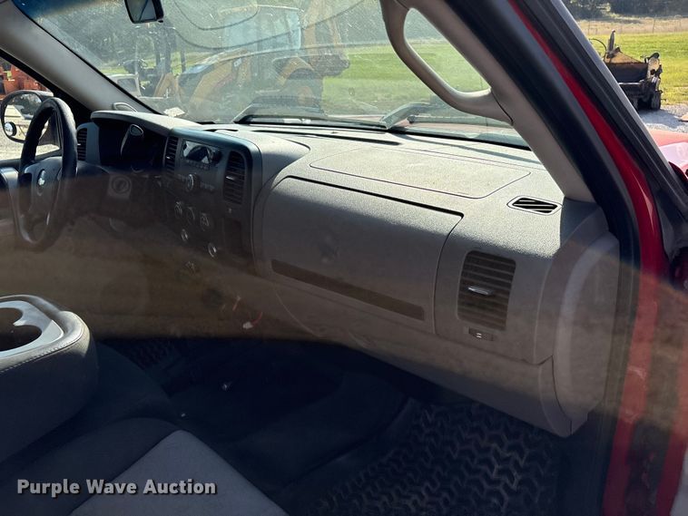 image for item DU1367 2007 Chevrolet Silverado 1500 Ext. Cab pickup truck