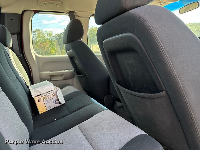 image for item DU1367 2007 Chevrolet Silverado 1500 Ext. Cab pickup truck