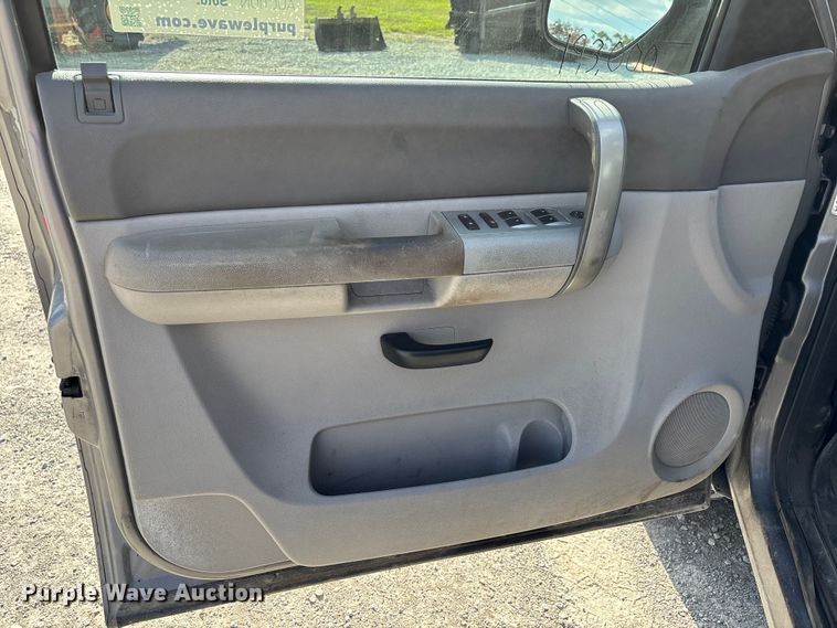 image for item DU1368 2009 Chevrolet Silverado 1500 Crew Cab pickup truck