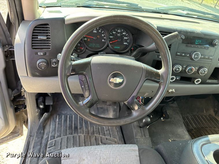 image for item DU1368 2009 Chevrolet Silverado 1500 Crew Cab pickup truck