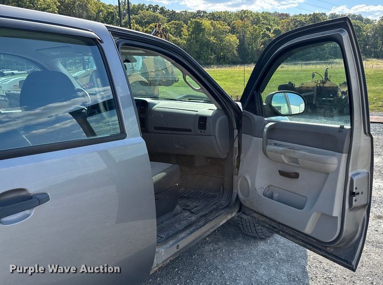 image for item DU1368 2009 Chevrolet Silverado 1500 Crew Cab pickup truck