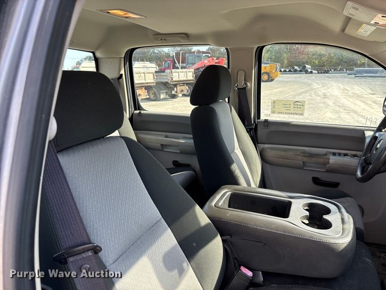 image for item DU1368 2009 Chevrolet Silverado 1500 Crew Cab pickup truck