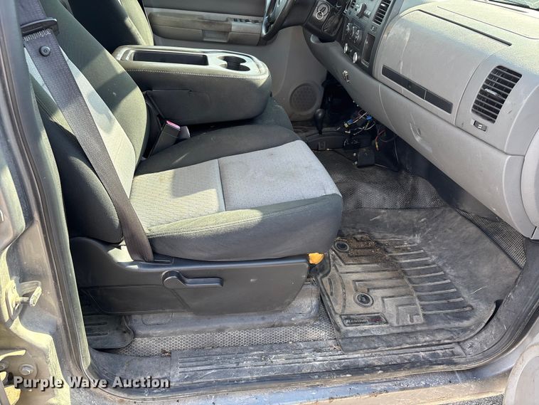 image for item DU1368 2009 Chevrolet Silverado 1500 Crew Cab pickup truck