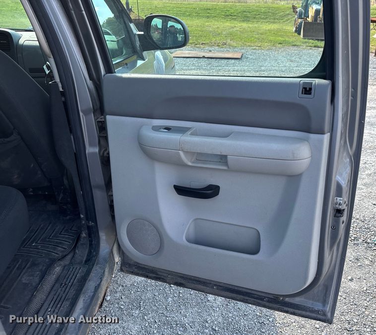 image for item DU1368 2009 Chevrolet Silverado 1500 Crew Cab pickup truck