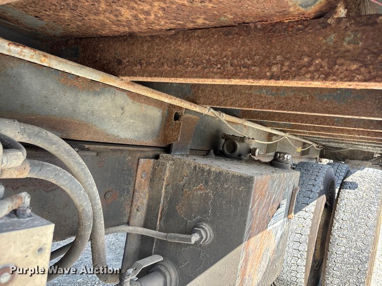 image for item DU1369 2007 International 7400 dump truck