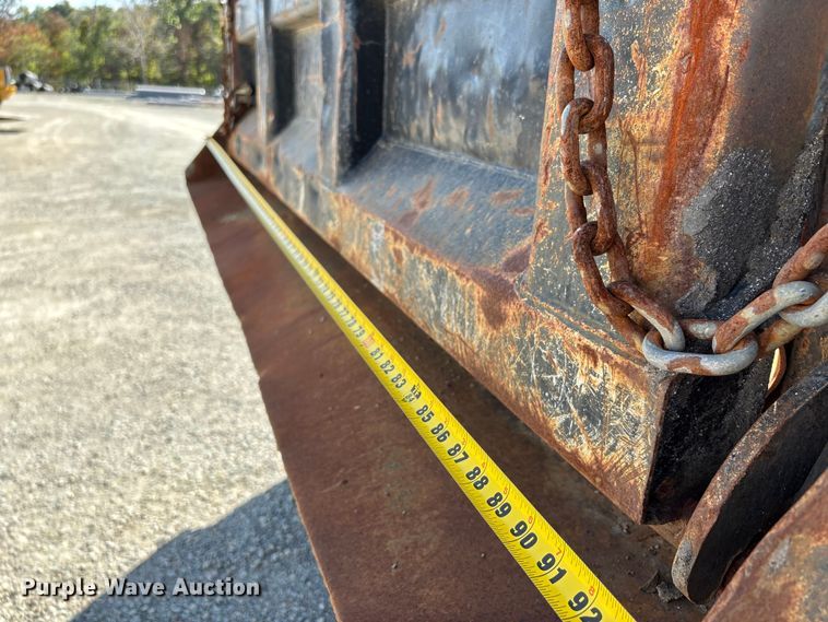 image for item DU1369 2007 International 7400 dump truck