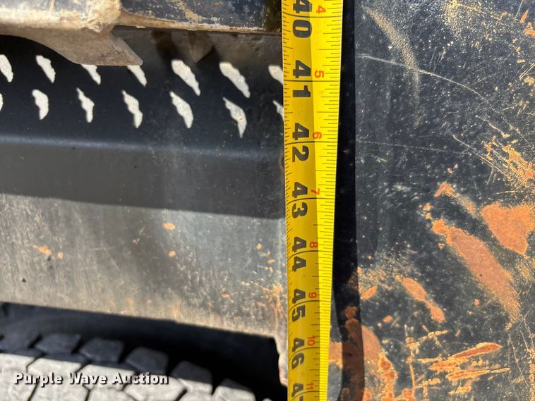 image for item DU1369 2007 International 7400 dump truck