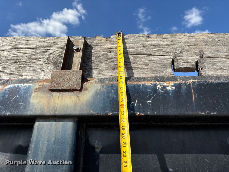 image for item DU1369 2007 International 7400 dump truck