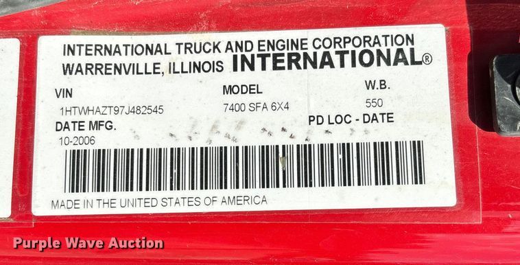 image for item DU1369 2007 International 7400 dump truck