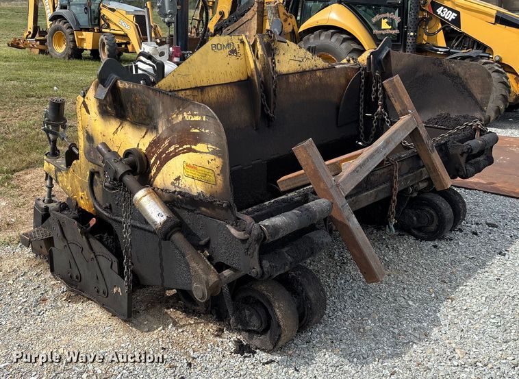 image for item DU1375 Bomag 413 paver