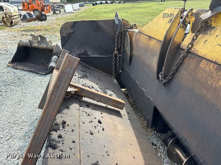 image for item DU1375 Bomag 413 paver