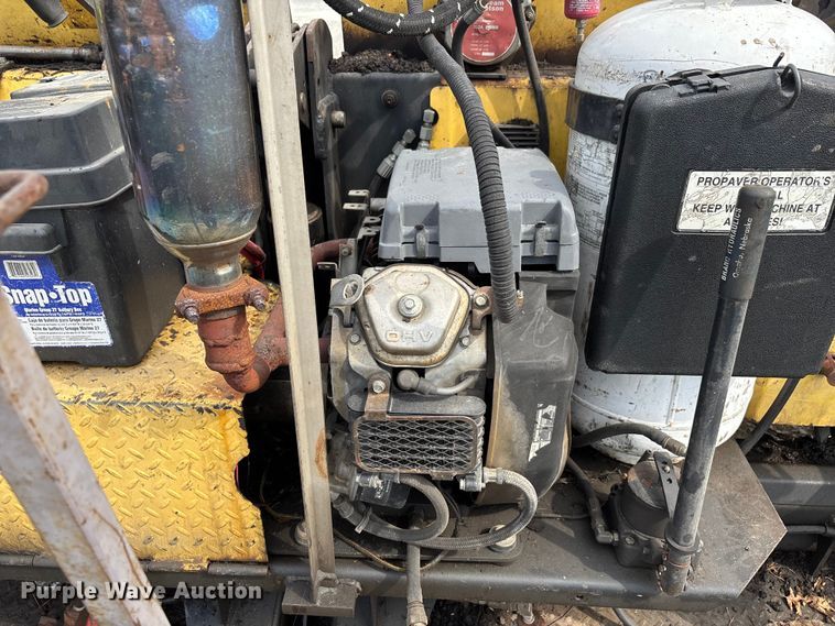 image for item DU1375 Bomag 413 paver