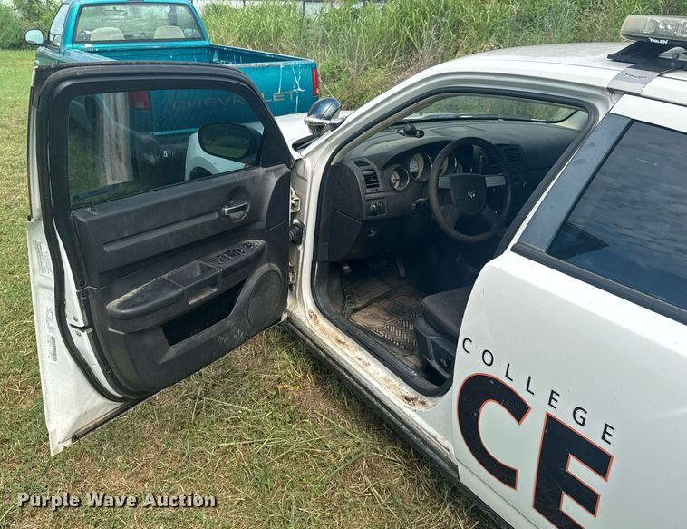 image for item DU9306 2010 Dodge Charger 