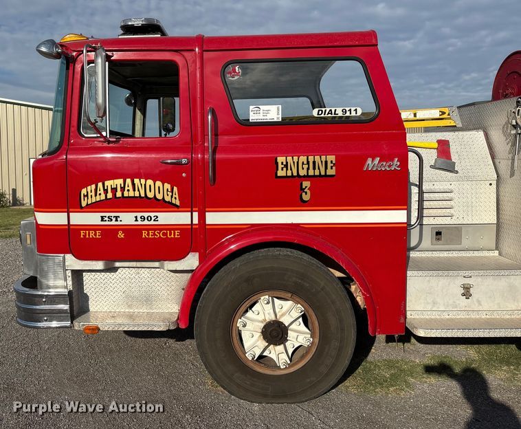 image for item DV5005 1979 Mack pumper fire truck