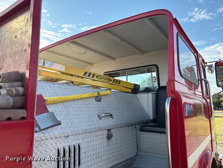 image for item DV5005 1979 Mack pumper fire truck