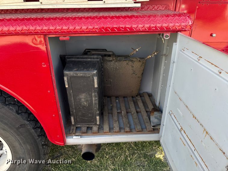 image for item DV5005 1979 Mack pumper fire truck