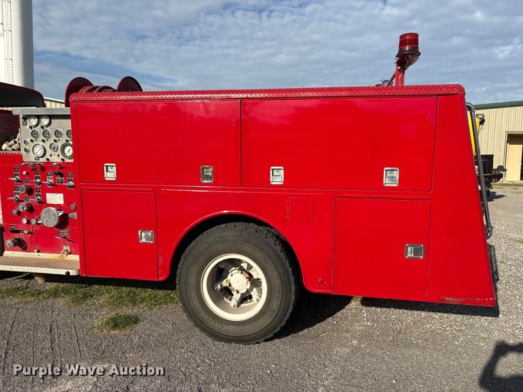 image for item DV5005 1979 Mack pumper fire truck