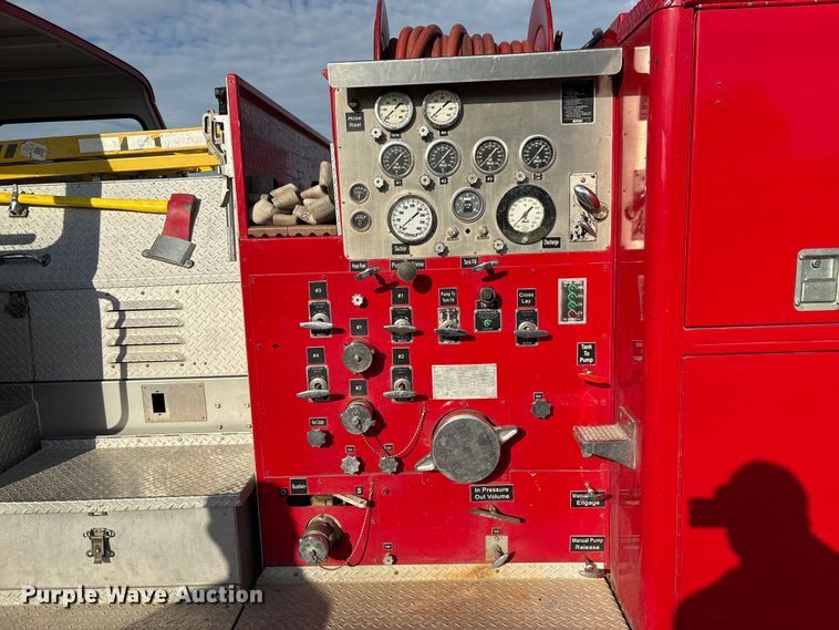 image for item DV5005 1979 Mack pumper fire truck