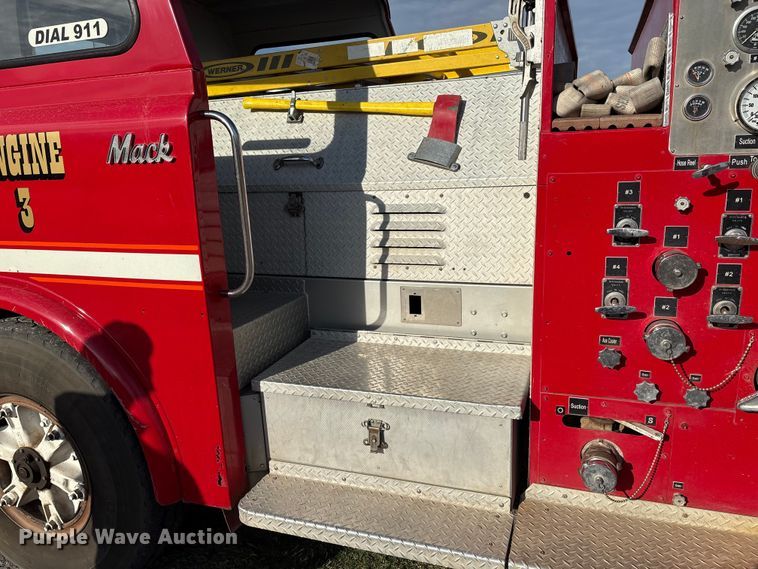 image for item DV5005 1979 Mack pumper fire truck