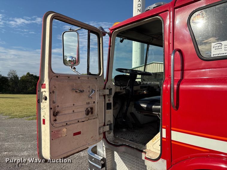 image for item DV5005 1979 Mack pumper fire truck