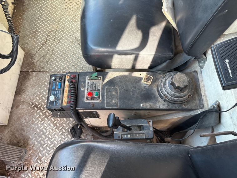 image for item DV5005 1979 Mack pumper fire truck